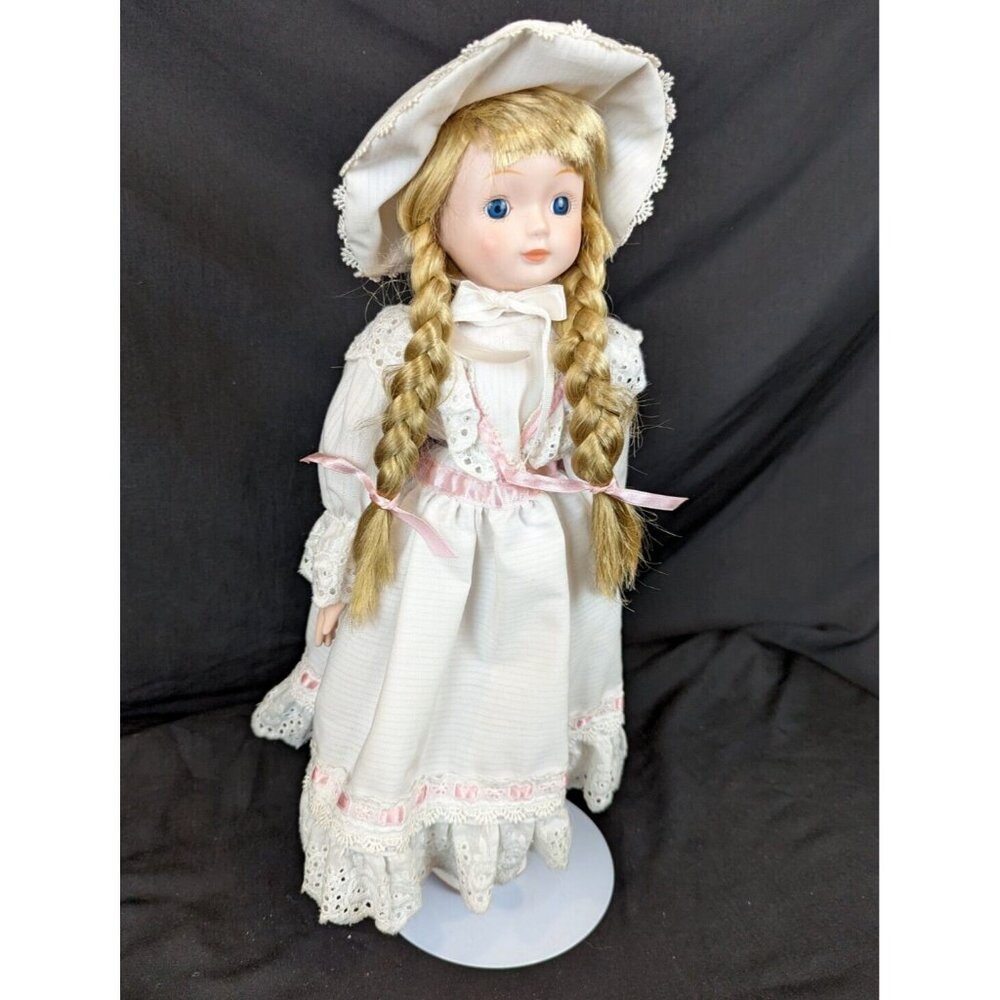 Vintage House of Lloyd Christmas Around the World 16" Faith Porcelain Doll